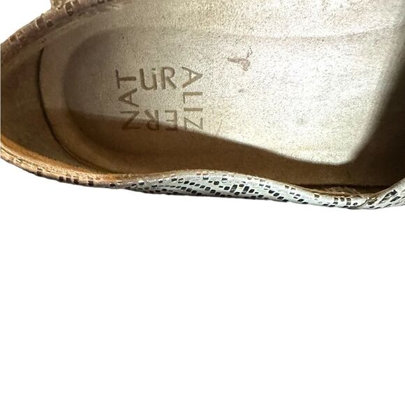 Naturalizer Thea 3 espadrille platform metallic gold shoes. Size 8.5 pre-loved - Picture 4 of 8